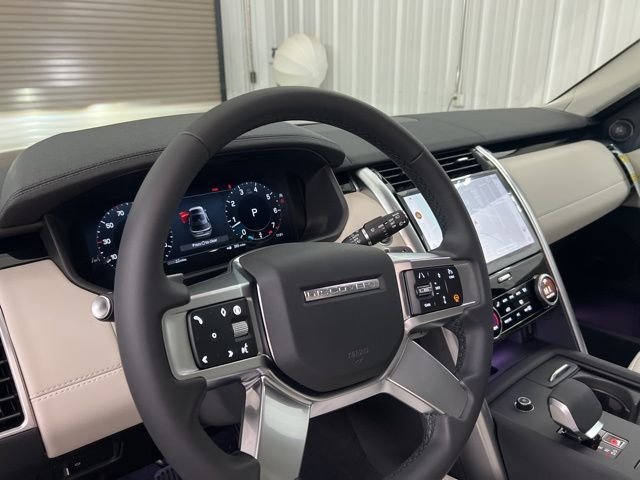 2026 Land Rover Discovery S - Photo 12