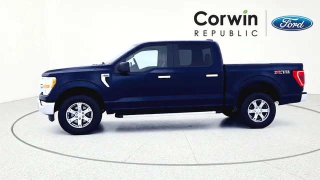 Certified Used 2023 Agate Black Metallic Ford XLT image 4