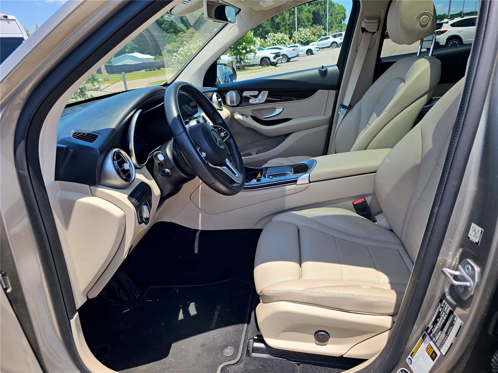 2020 Mercedes-Benz GLC GLC300 - Photo 14