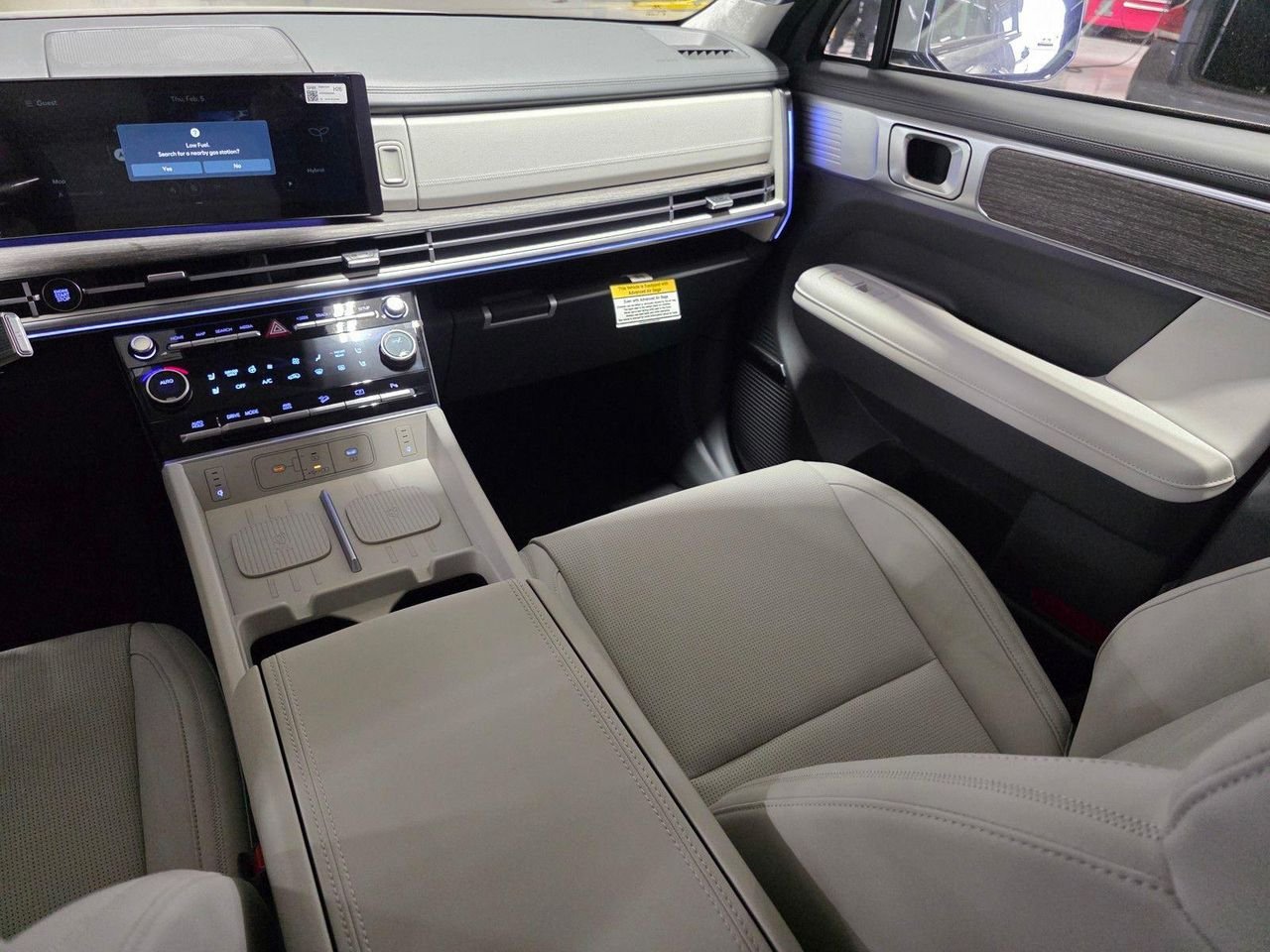 New 2026 Shimmering Silver Hyundai Calligraphy image 17