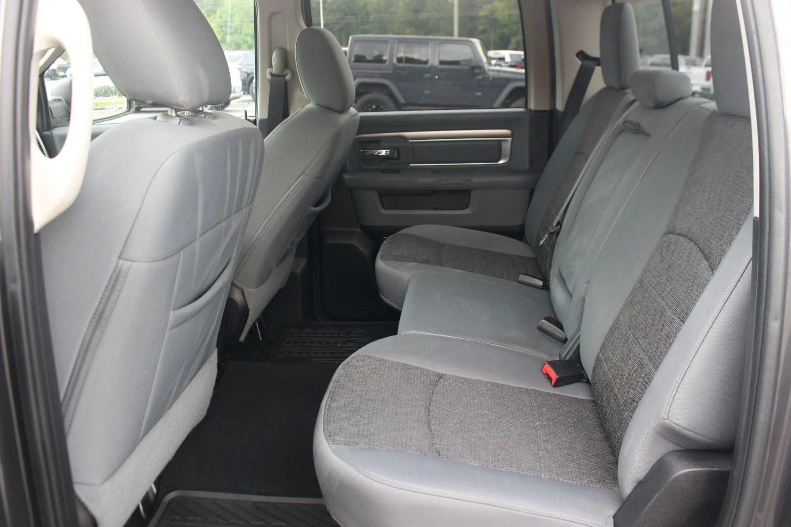 Used 2016 Grey Ram Lone Star image 31