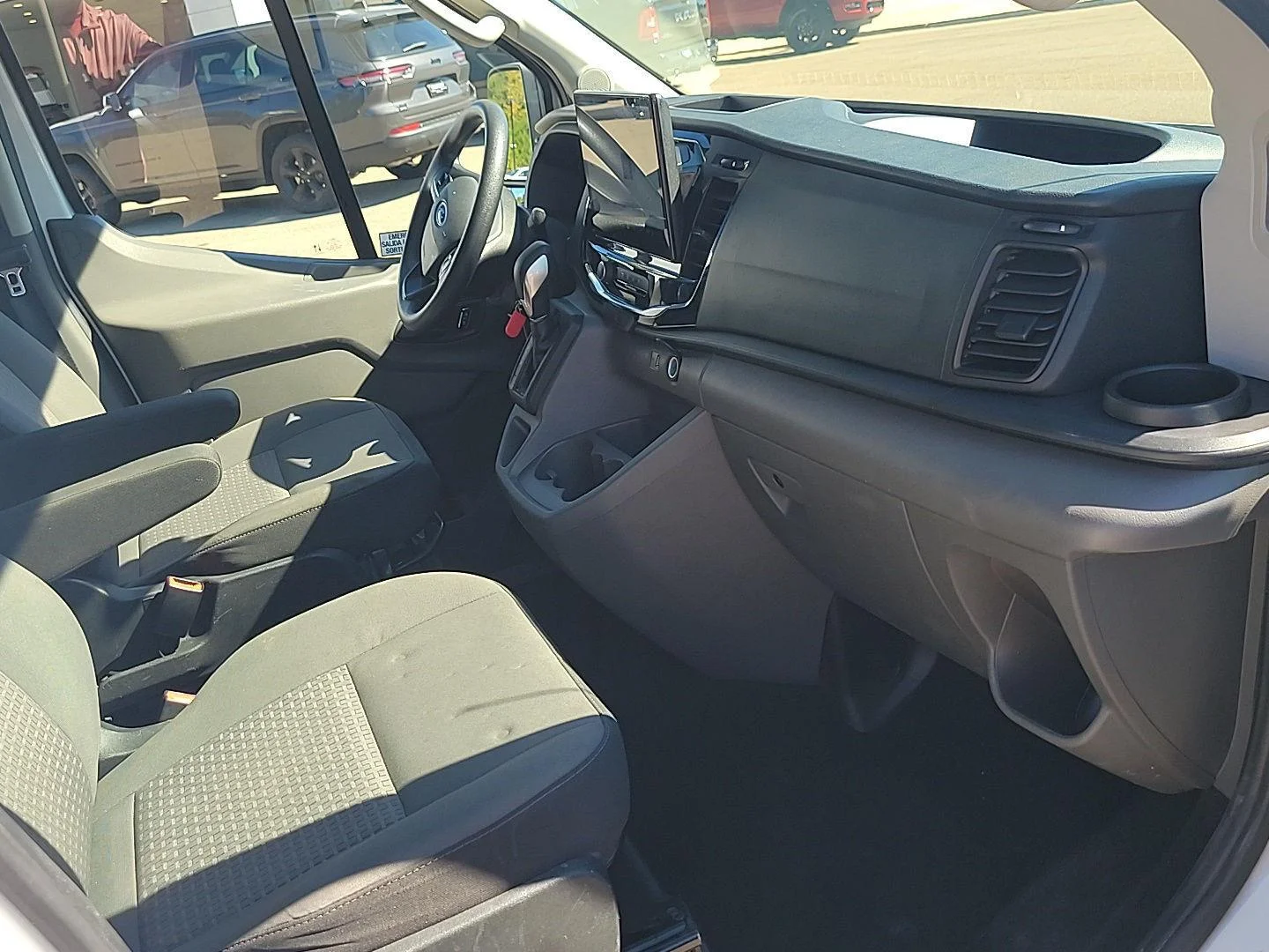 Used 2024 Oxford White Ford 350 XLT image 21