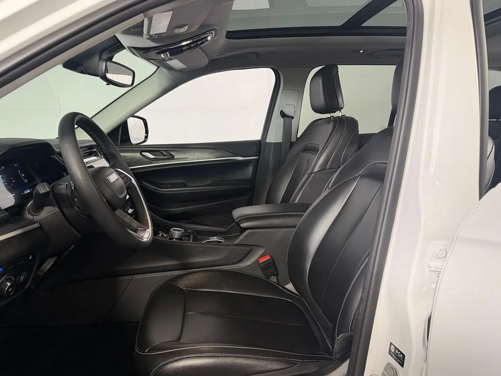 Certified Used 2023 White Jeep 4xe image 22
