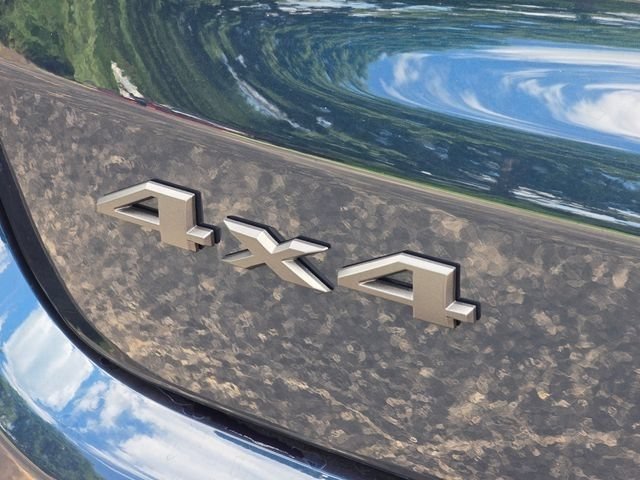 New 2026 Fathom Blue Pearl Coat Jeep Latitude image 19