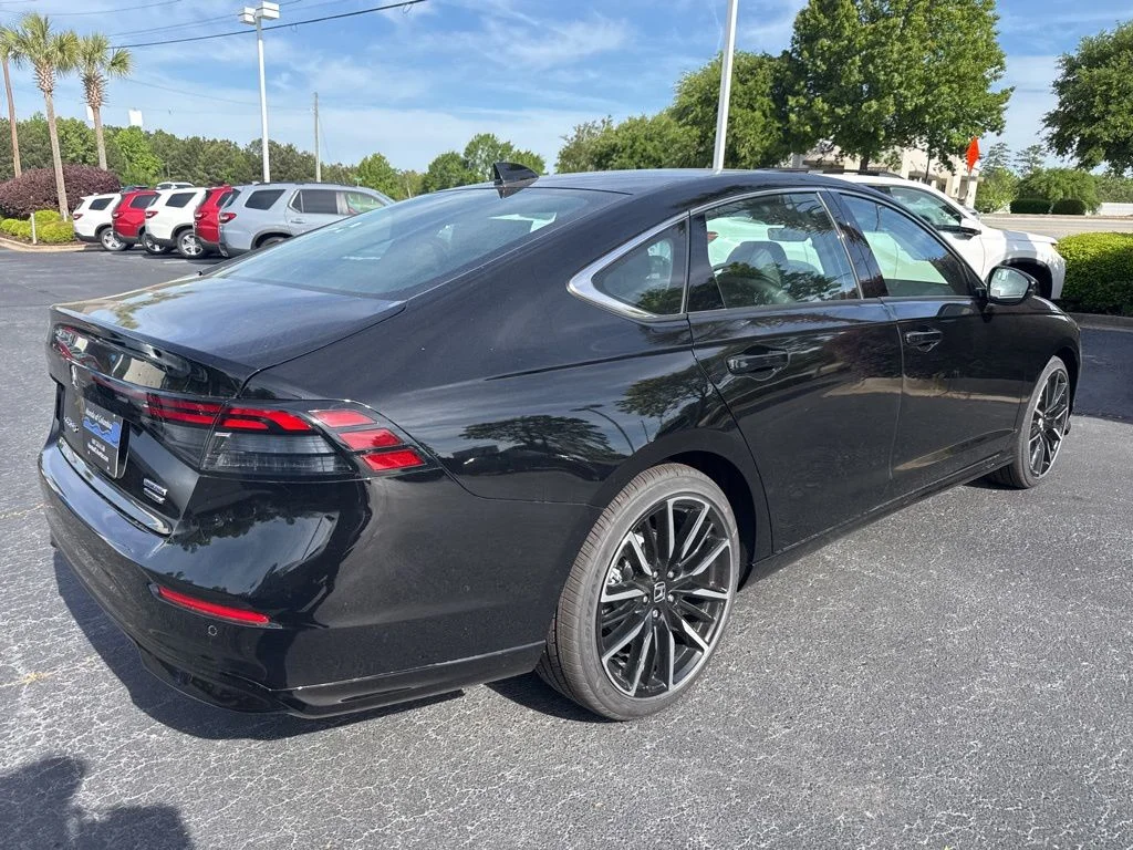 New 2026 Crystal Black Pearl Honda Touring image 3