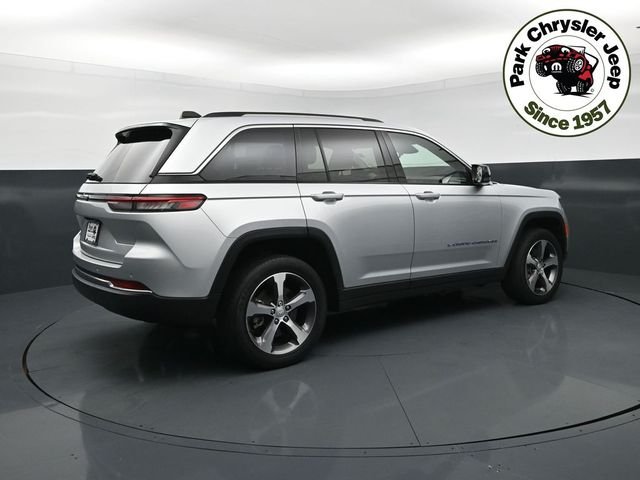 Used 2023 Silver Jeep 4xe image 6