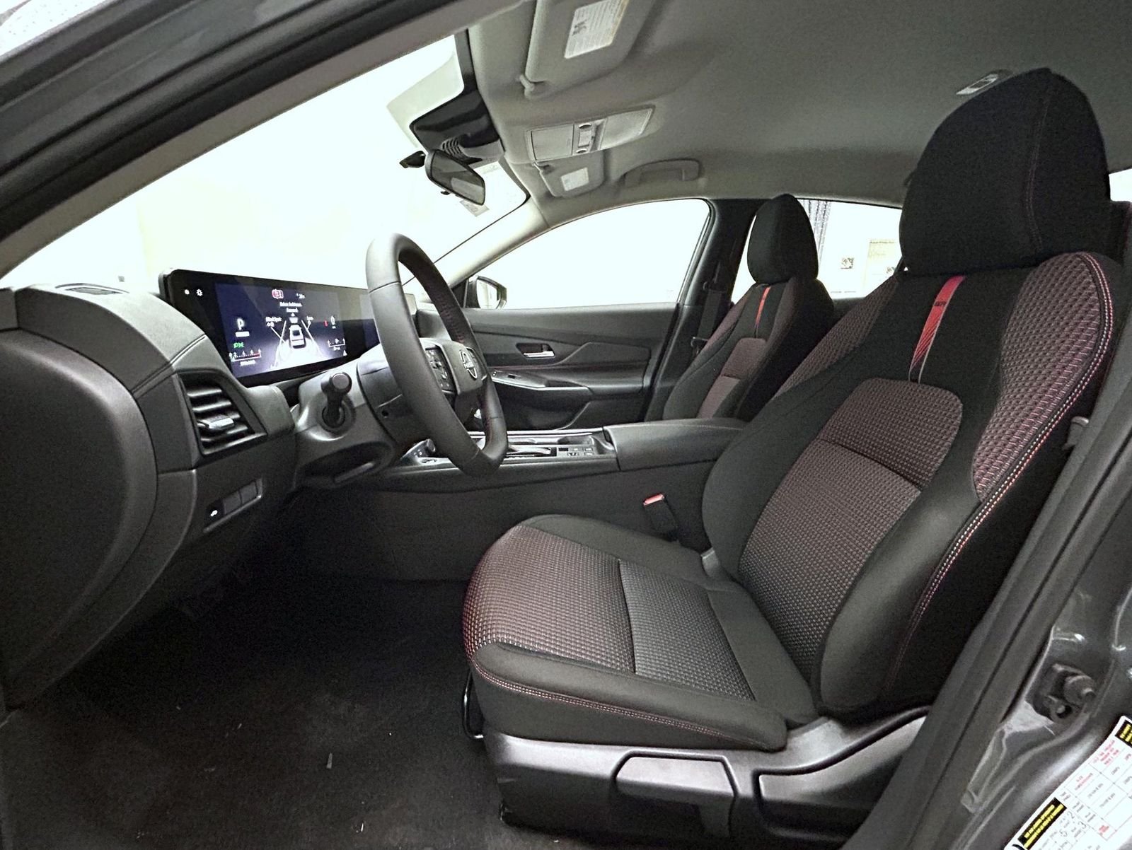 2026 Nissan Sentra SR - Photo 10