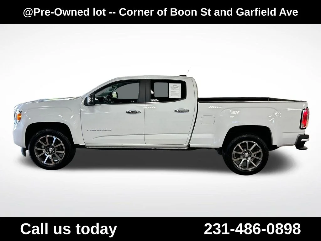 Used 2021 White GMC Denali image 2