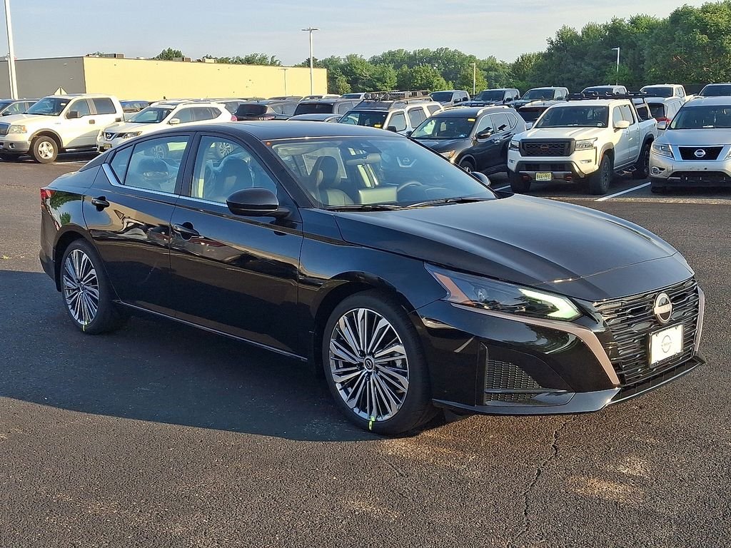 New 2026 Super Black Nissan 2.5 SV image 2