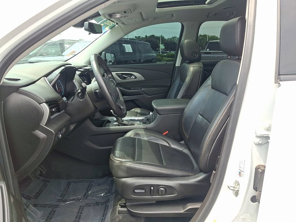 Used 2021 SUMMIT WHITE Chevrolet RS image 14
