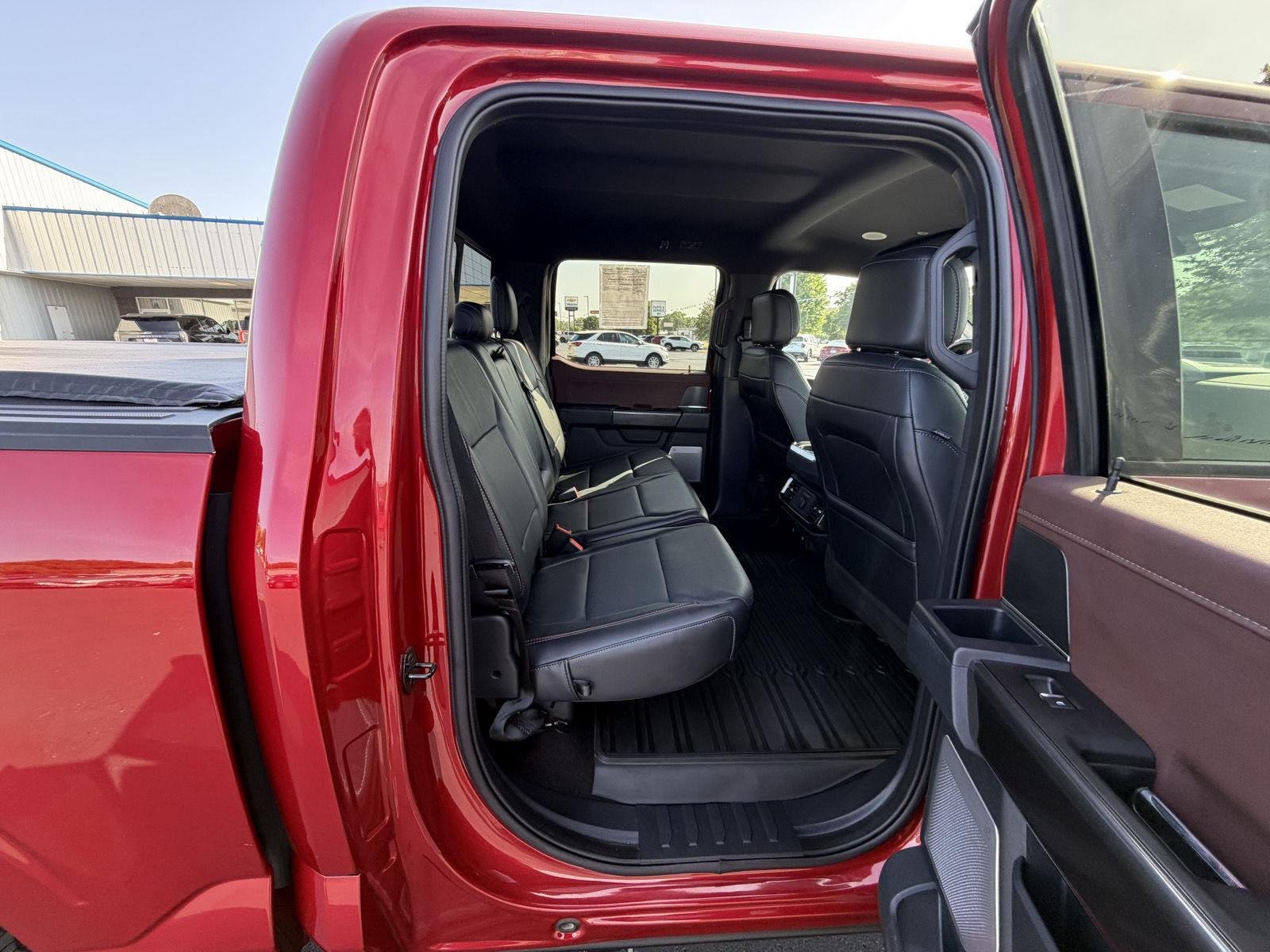 Used 2021 Rapid Red Metallic Tinted Clearcoat Ford LARIAT image 30