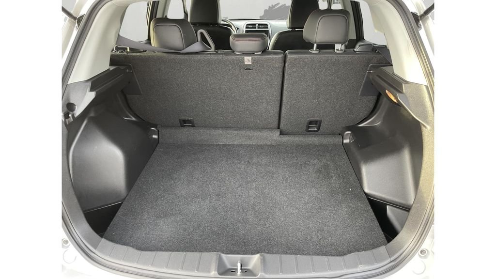 Used 2024  Mitsubishi 2.0 ES image 9