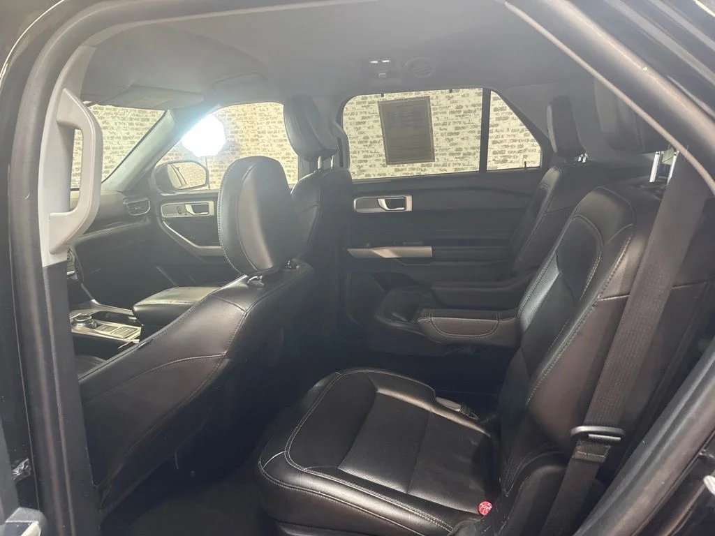 Used 2022 Agate Black Metallic Ford Limited image 15