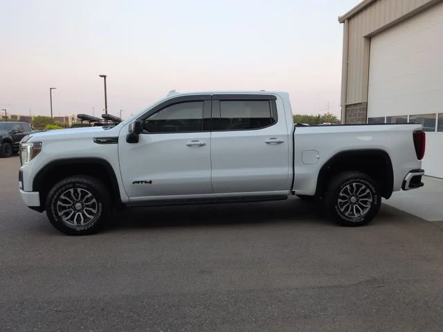 Used 2021 Summit White GMC  image 6