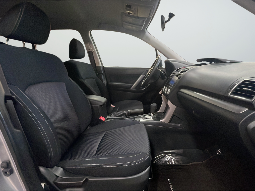 Used 2018 Silver Subaru 2.5i image 25
