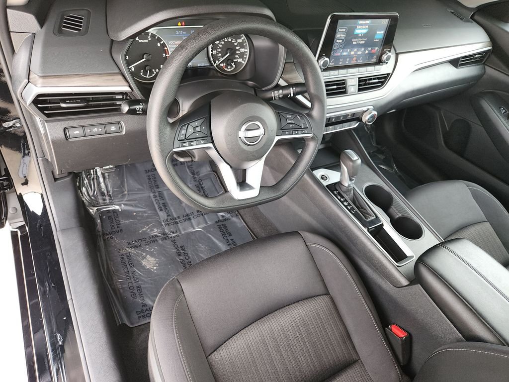 Used 2025 Black Nissan 2.5 SV image 11