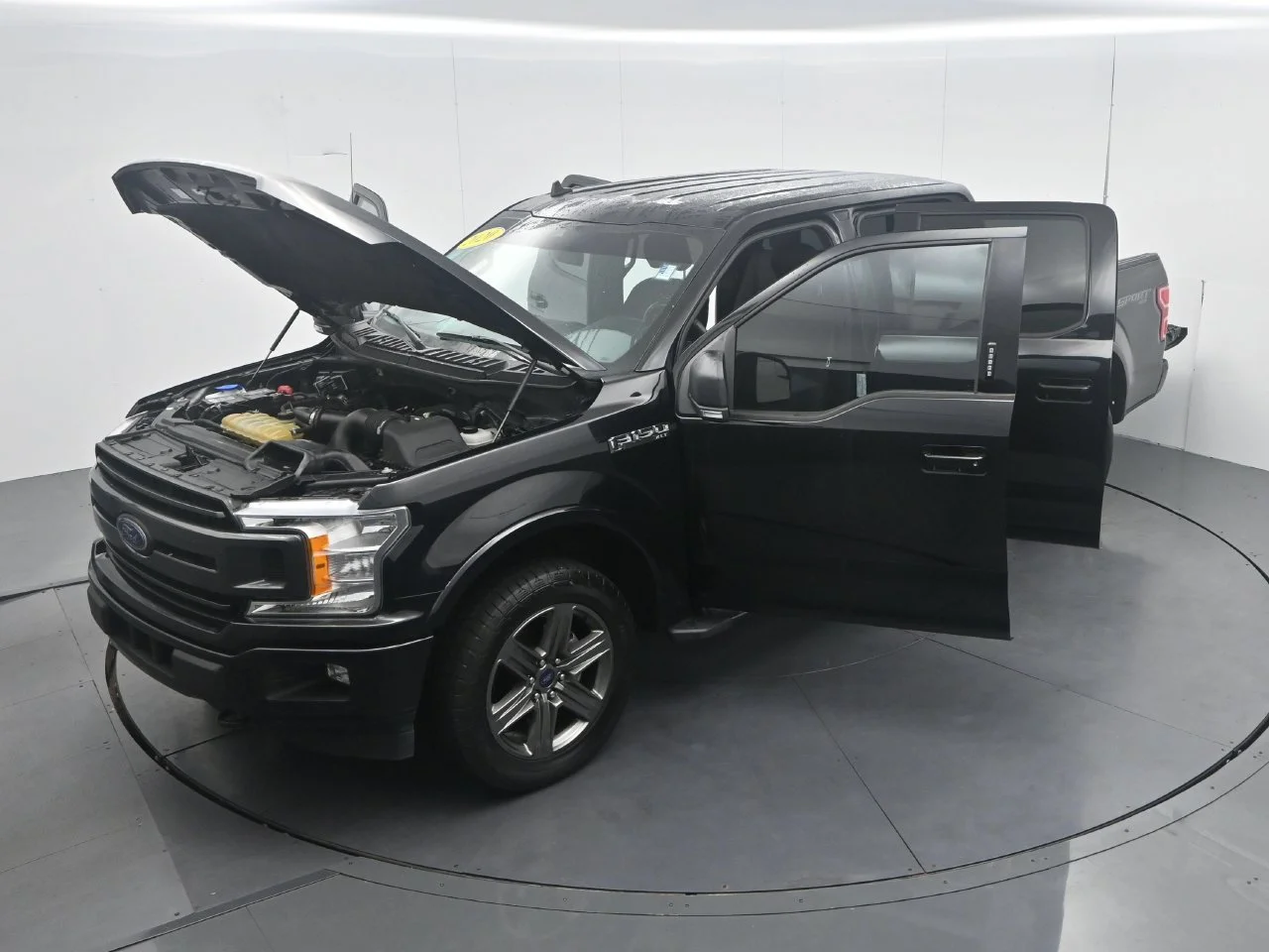 Certified Used 2020 Black Metallic Ford XLT image 46