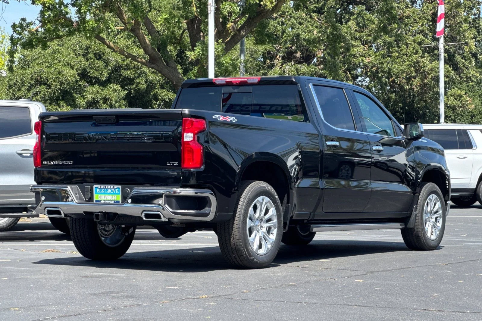 2026 Chevrolet Silverado 1500 LTZ - Photo 3