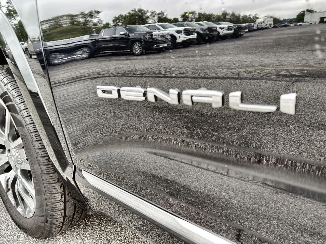 Used 2026 Ebony Twilight Metallic GMC Denali image 27