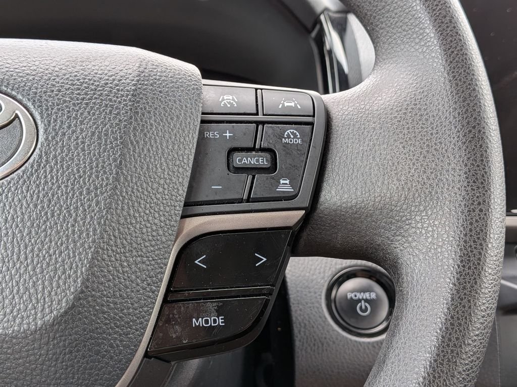 Used 2025  Toyota LE image 22