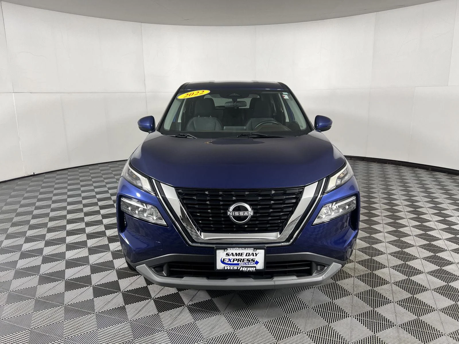 Used 2022 Caspian Blue Metallic Nissan SV image 2