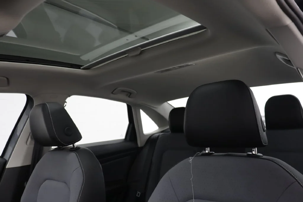 New 2027 Platinum Grey Volkswagen 1.5T SE image 13