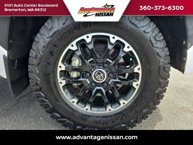 Used 2024 Ice Cap Toyota SR5 image 30