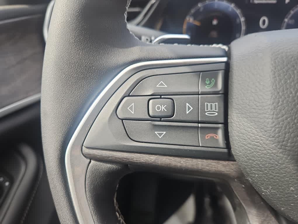 New 2026 Silver Zynith Jeep Laredo Altitude image 22
