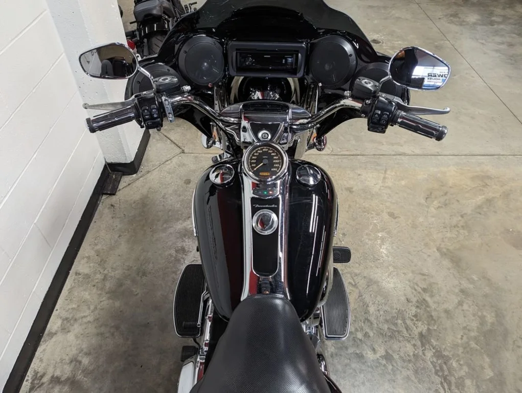 Used 2015 BLACK Harley-Davidson®  image 10
