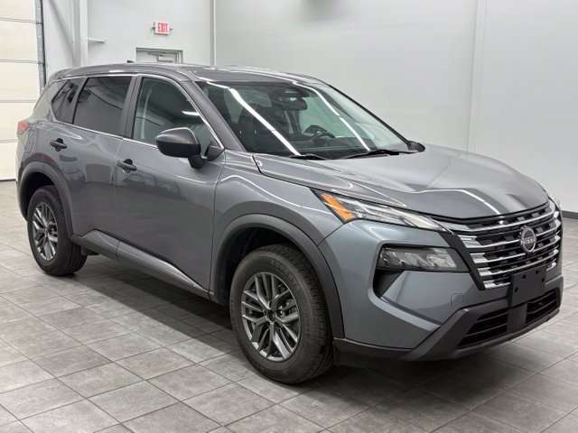 Used 2024 Gray Nissan S image 1