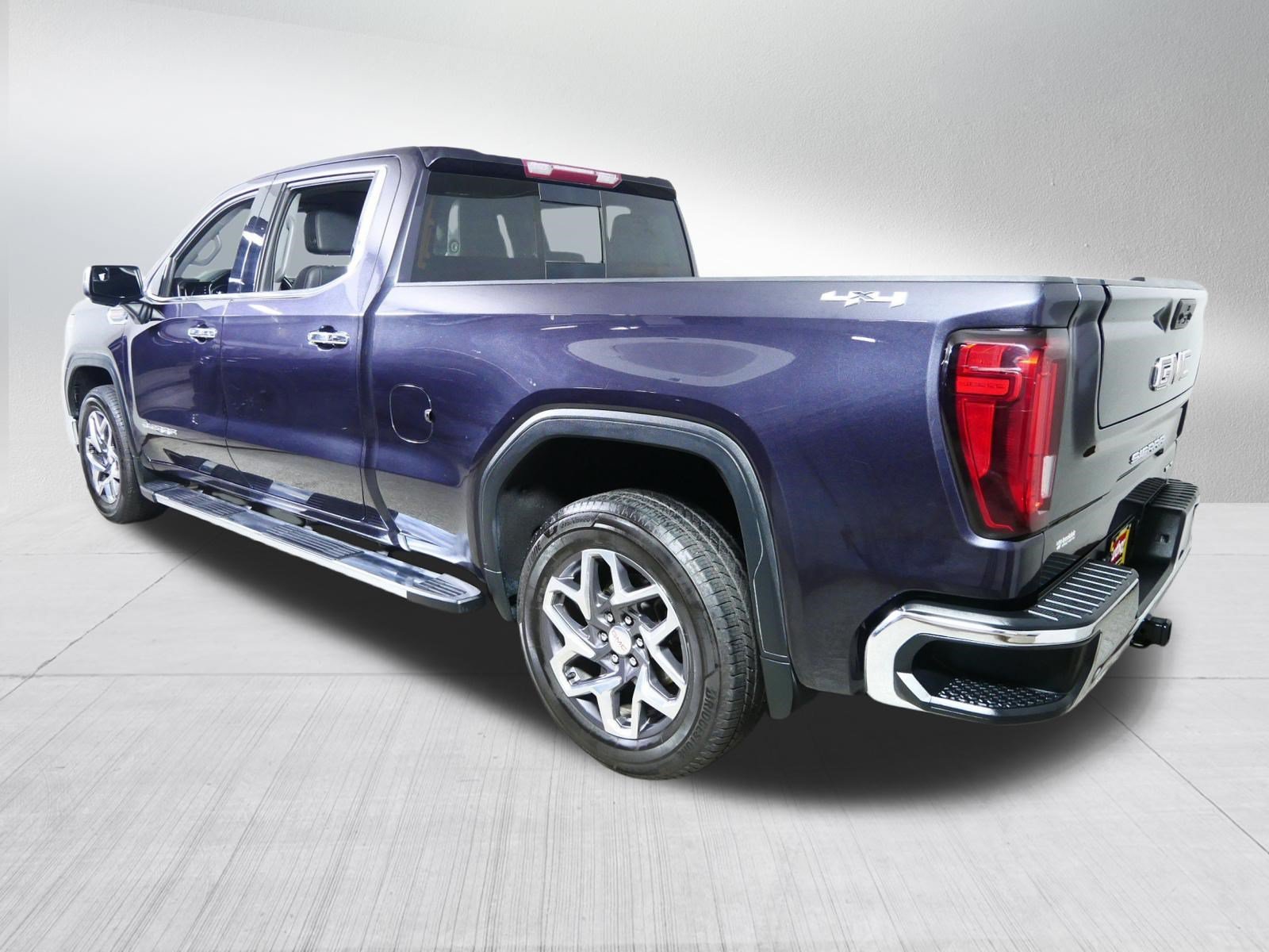 Used 2023 Titanium Rush Metallic GMC SLT image 5