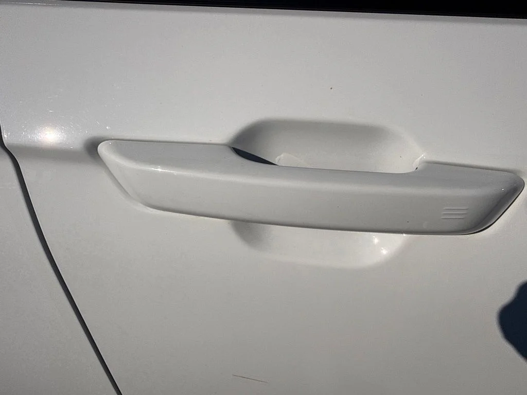 Used 2023 White Jeep Limited image 24