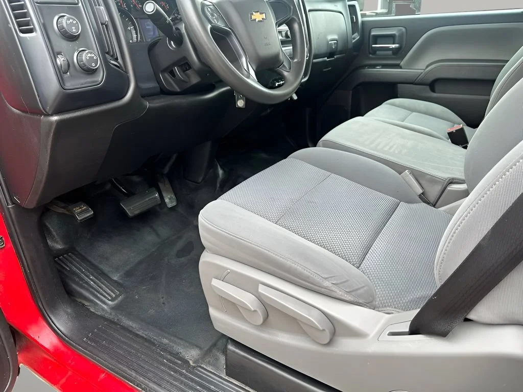 Used 2019 RED HOT Chevrolet Work Truck image 17