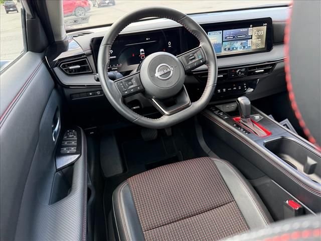 Used 2025 Blue Nissan SR image 7
