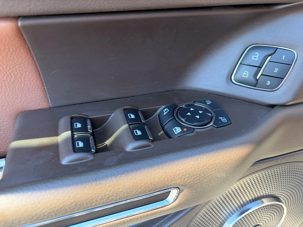 Used 2022 Agate Black Metallic Ford King Ranch image 13