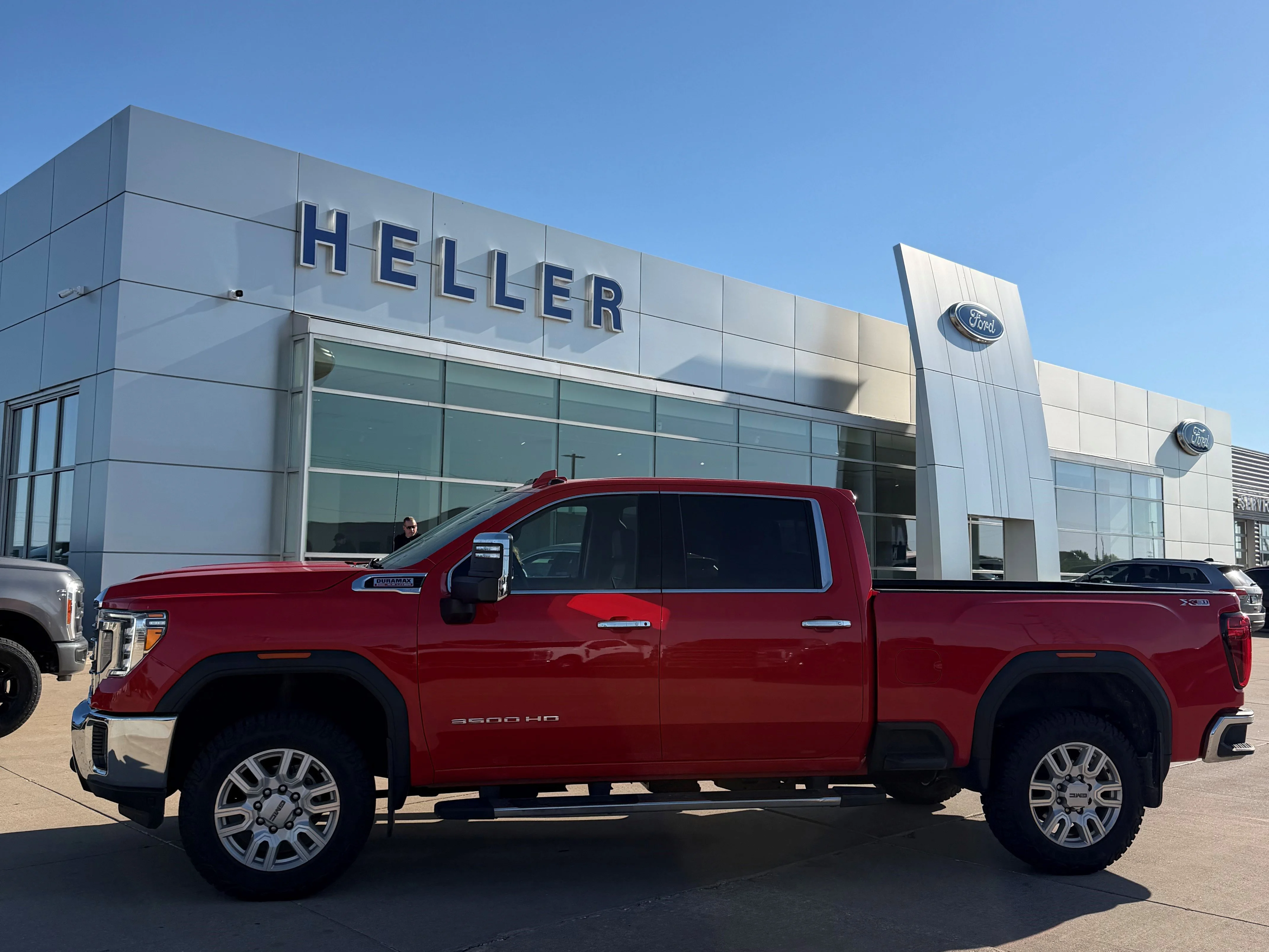 Used 2021 Cardinal Red GMC SLT image 3