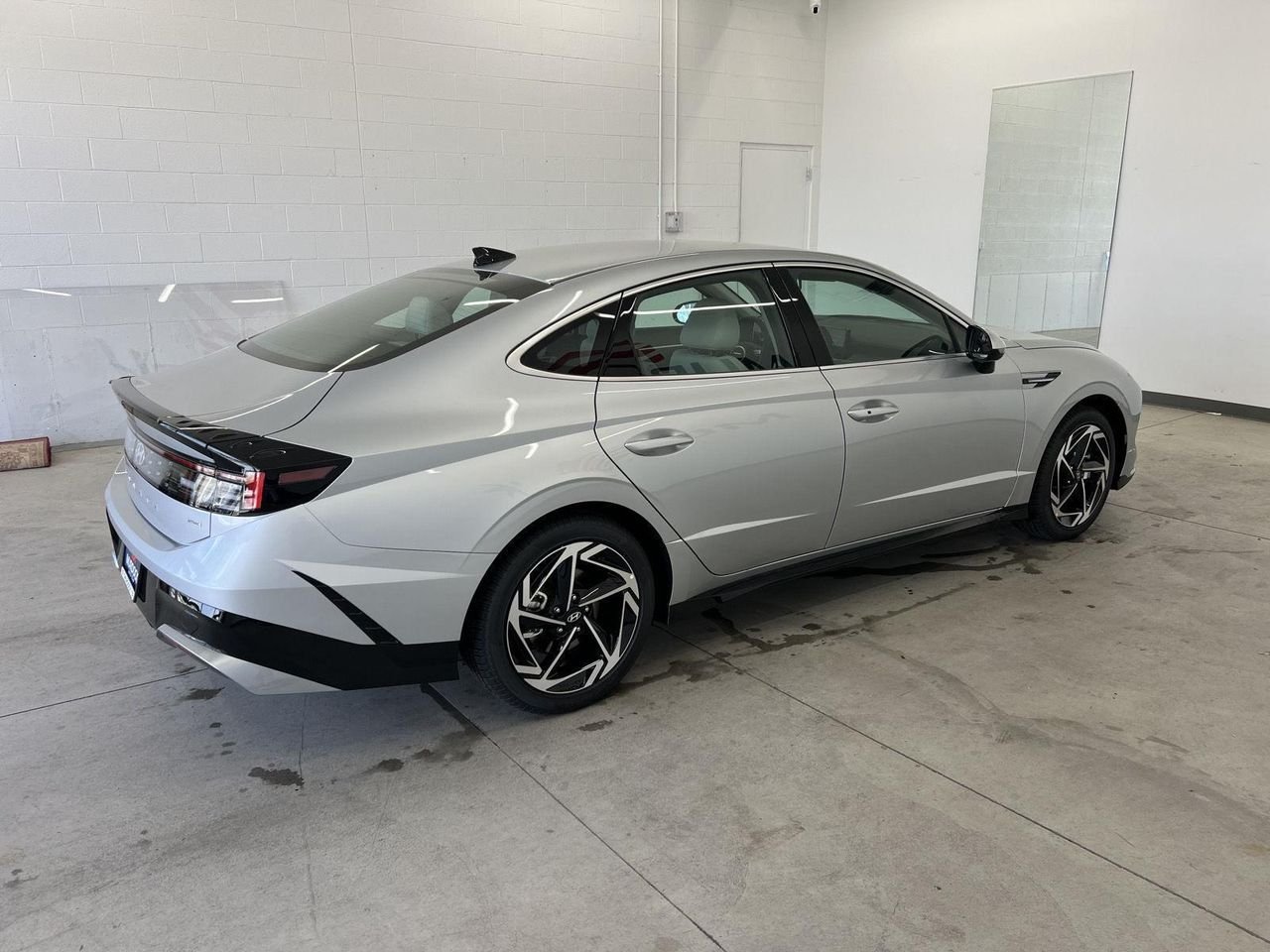 New 2026 Aero Silver Hyundai SEL Sport image 4