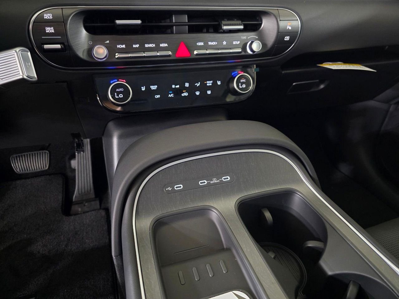 New 2027 Creamy White Pearl Hyundai Blue SEL 8P image 28