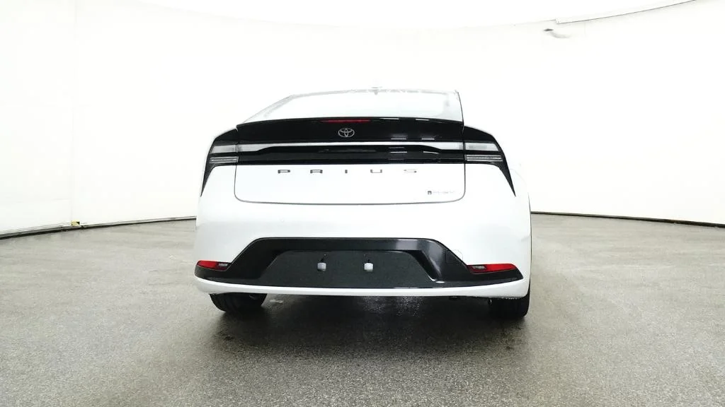 2025 Toyota Prius XSE - Photo 29