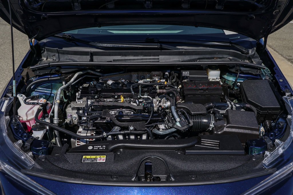 Used 2025  Toyota LE image 31