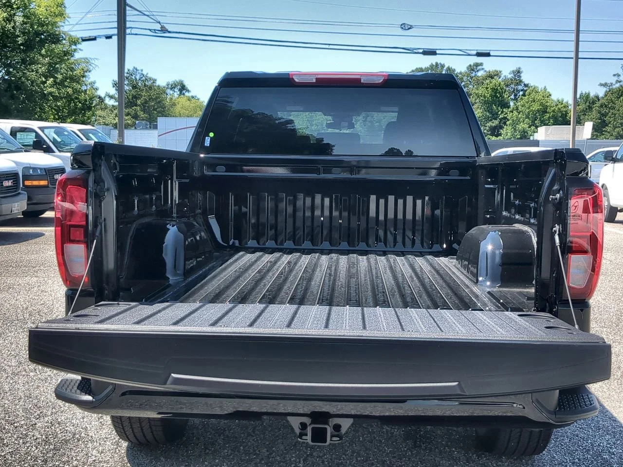 New 2026 Onyx Black GMC Elevation image 25