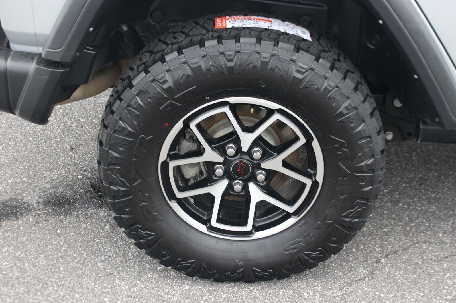 Used 2024 White Jeep Rubicon image 38