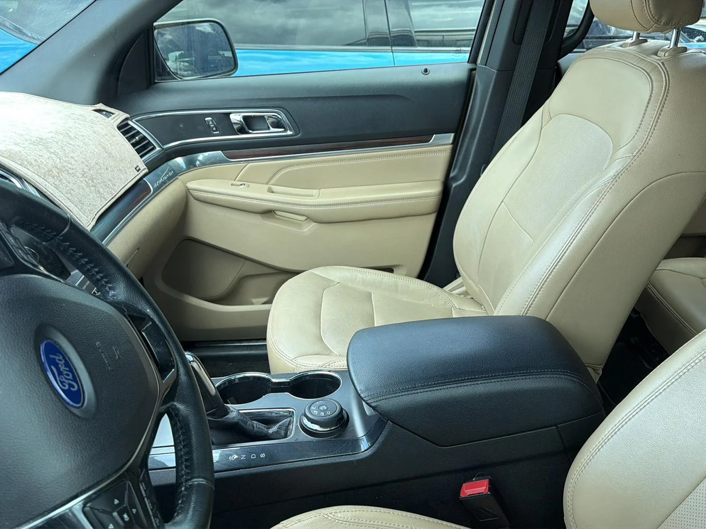 Used 2017 White Gold Ford Limited image 5