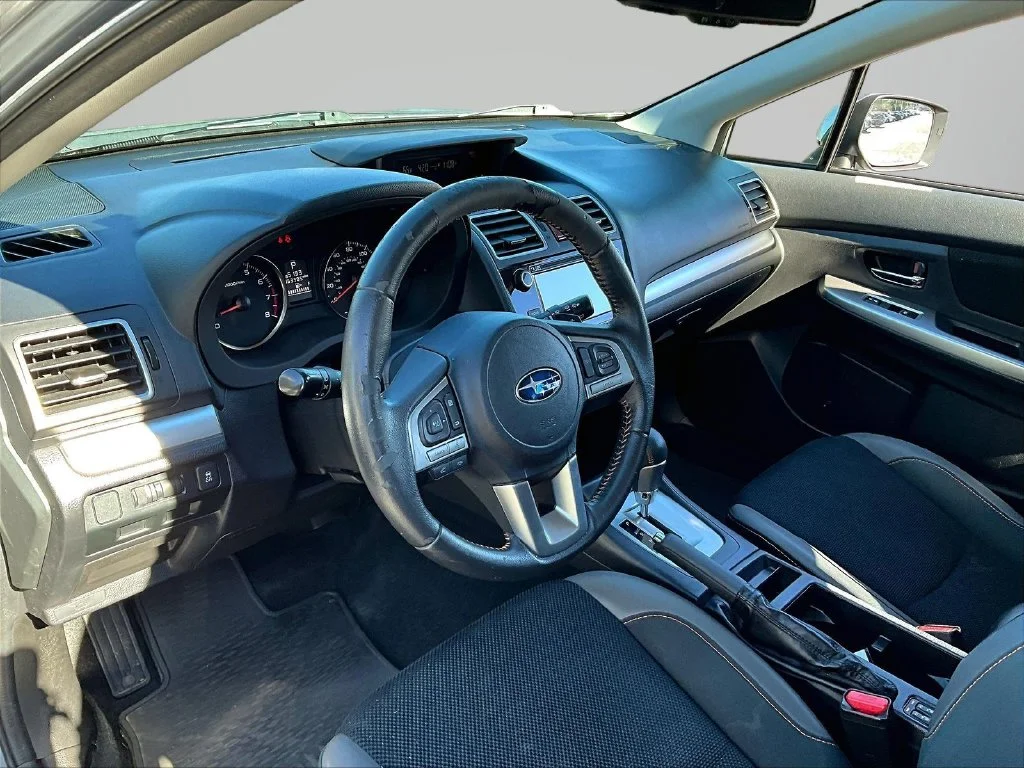 Used 2016 Silver Subaru 2.0i Premium image 17