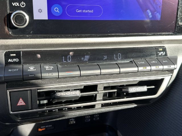 2025 Toyota Camry SE - Photo 19