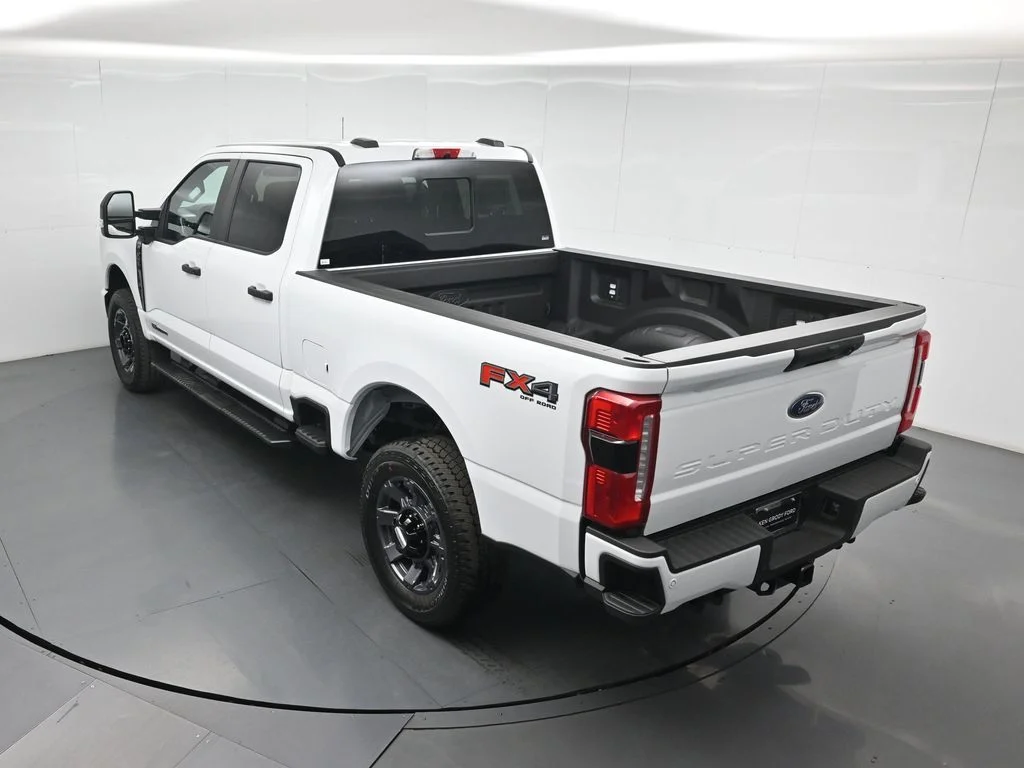 New 2026 Oxford White Ford XL image 36