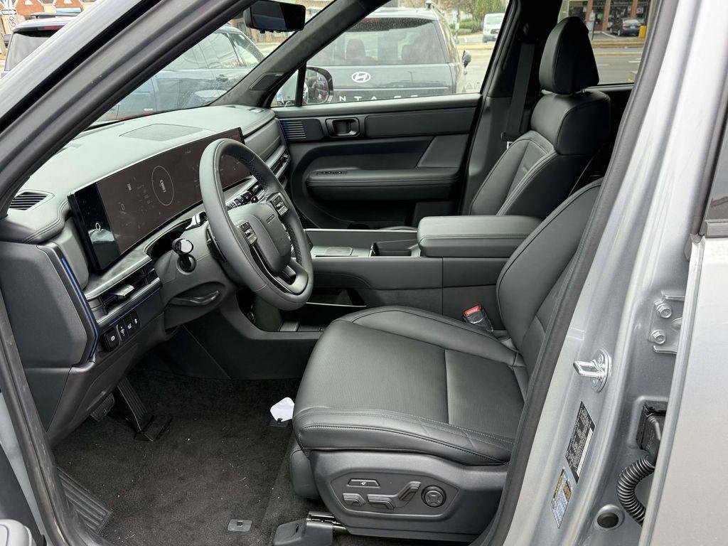 New 2026 Shimmering Silver Pearl Hyundai Calligraphy AWD image 14
