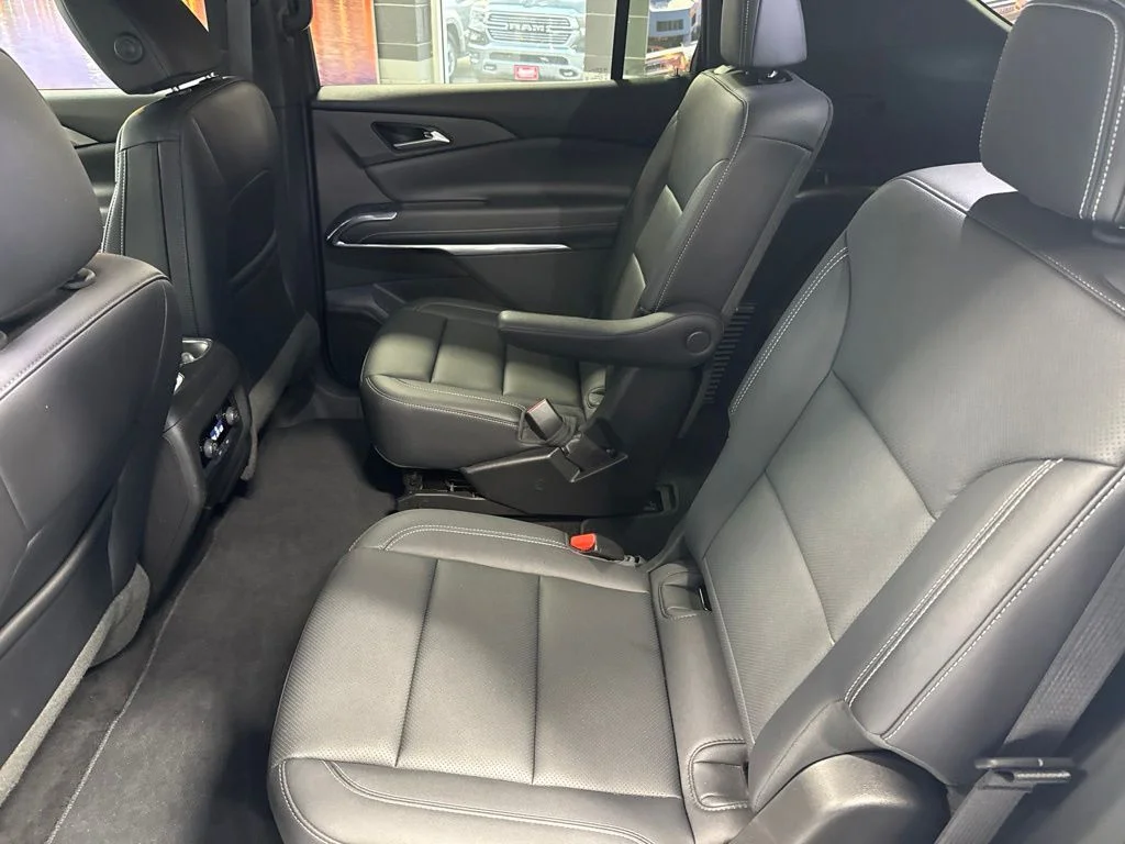 Used 2026 White Chevrolet LT image 17