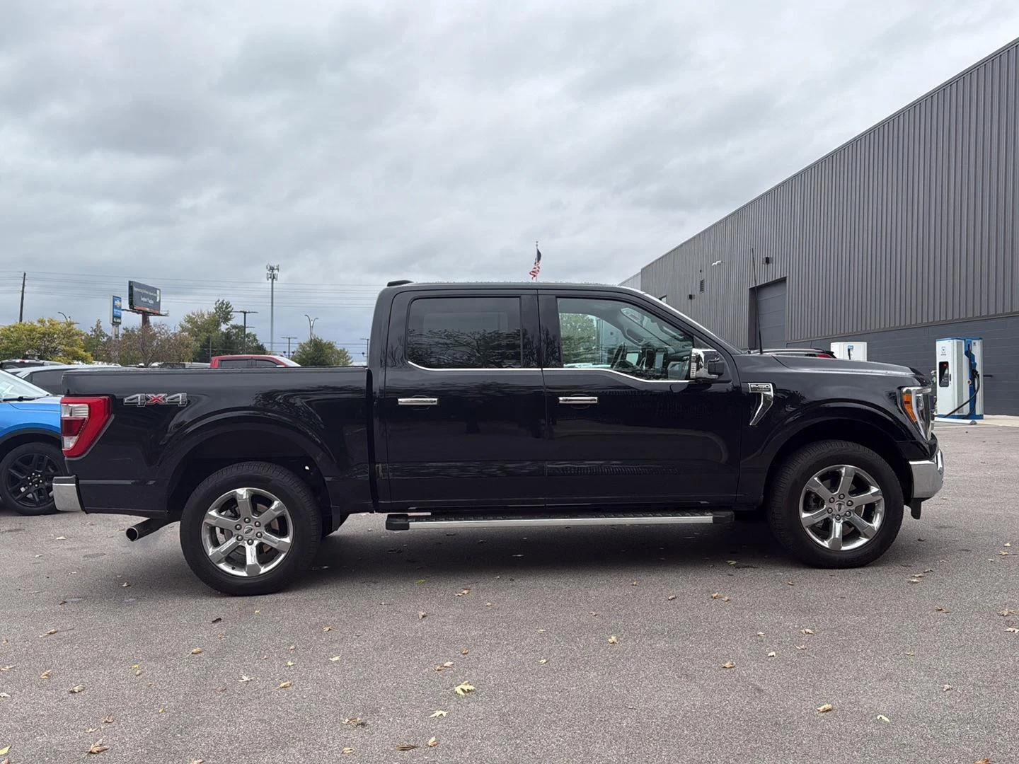 Used 2022 Agate Black Ford LARIAT image 2