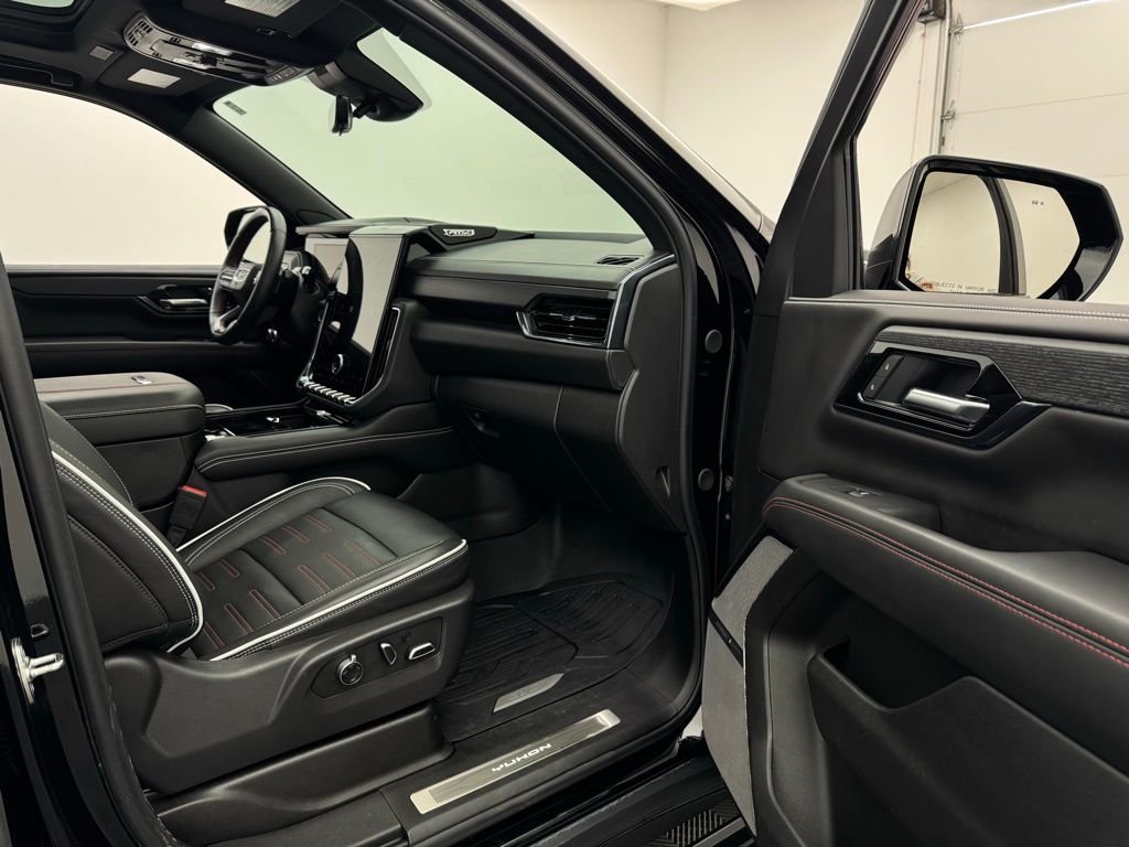 Used 2025 Onyx Black GMC AT4 Ultimate image 42